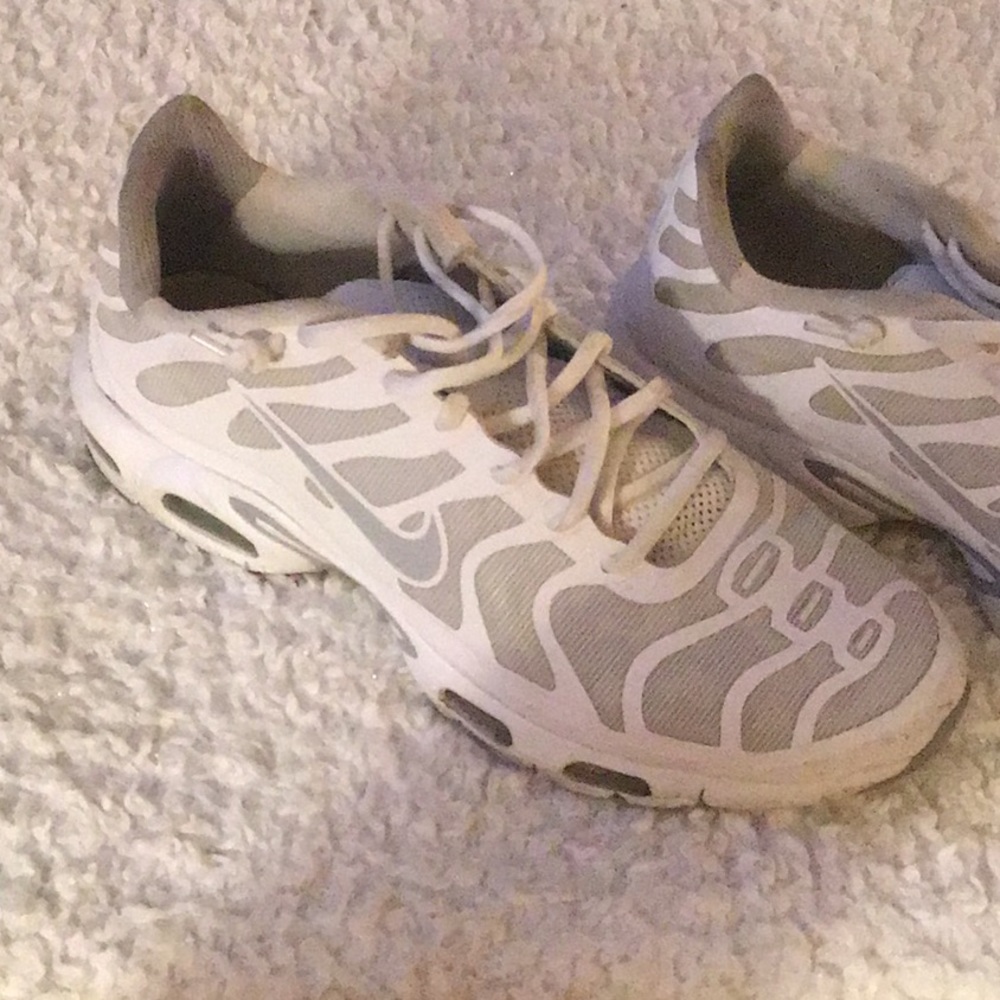 Nike Tn Air Hyperfuse men’s sneaker white